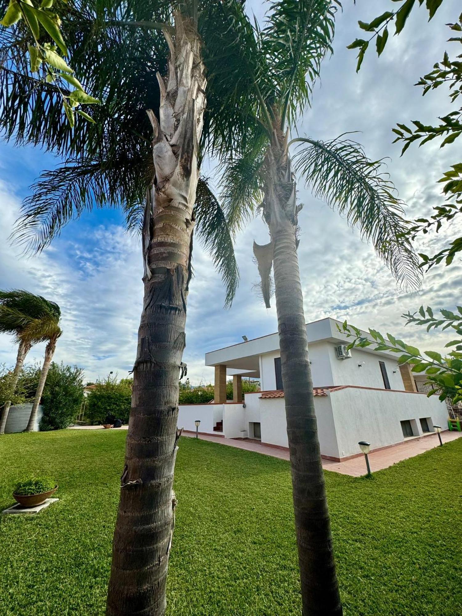 Villa Capri Holiday Home Campofelice Di Roccella Exterior foto